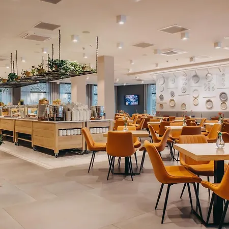 Platinum 4* 스클라르스카포렘바