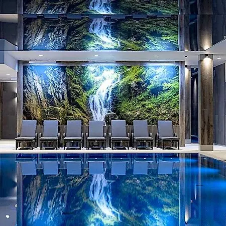Platinum Aparthotel