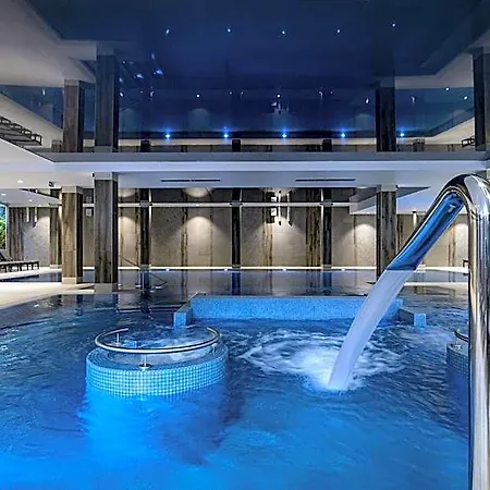 Platinum Aparthotel 4*